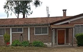 Quito Eco Lodge @Tababela Airport